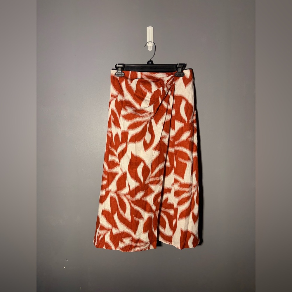 Banana Republic Linen Blend Tulip Midi Skirt Size 6P - Picture 2 of 7